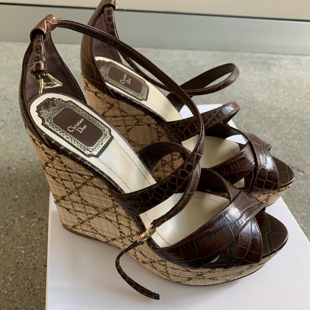 Dior wedge Escapade 37.5 EUC